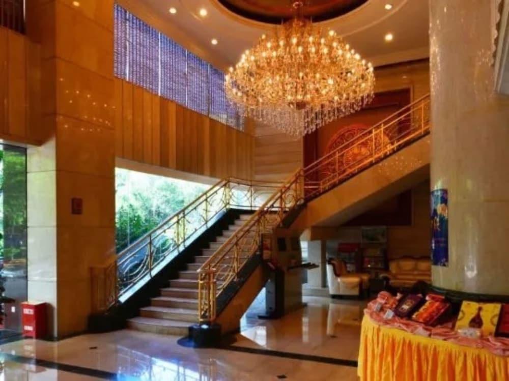 Sunshine Holiday Hotel Fuzhou Fu-čou Exteriér fotografie